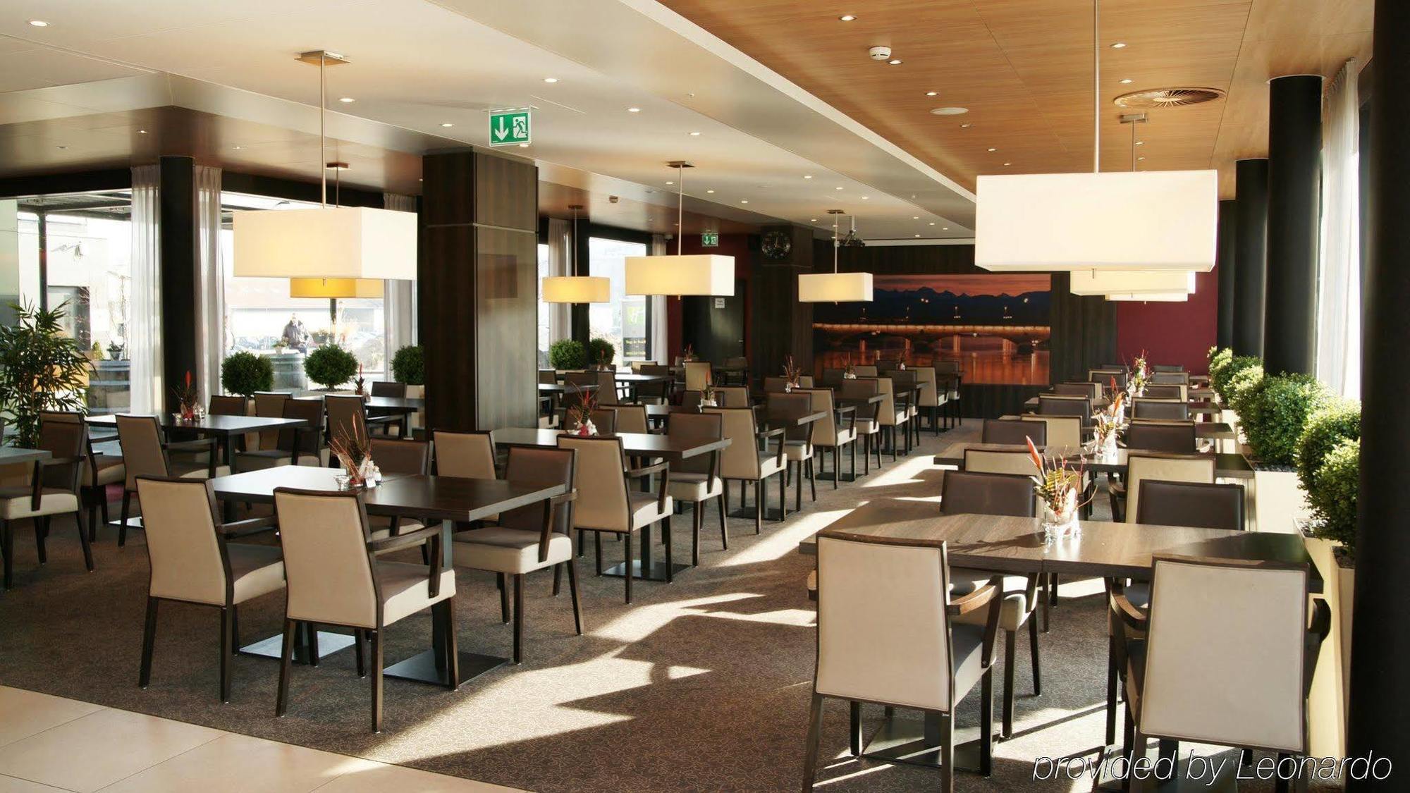 Holiday Inn Express Zuerich Airport, An Ihg Hotel Rumlang Restaurant photo